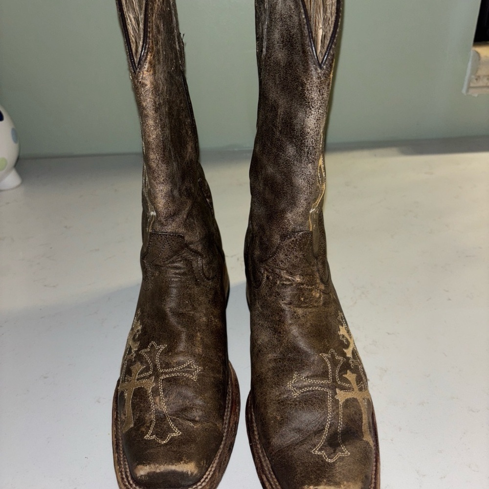 Circle G Distressed Brown Cowboy Boots with Cross Embroidery